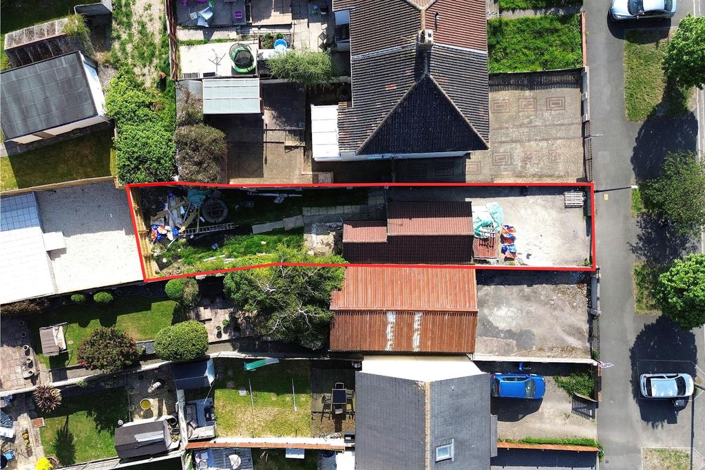 Property photo 1 of 11 2 - Land With Planning.Png