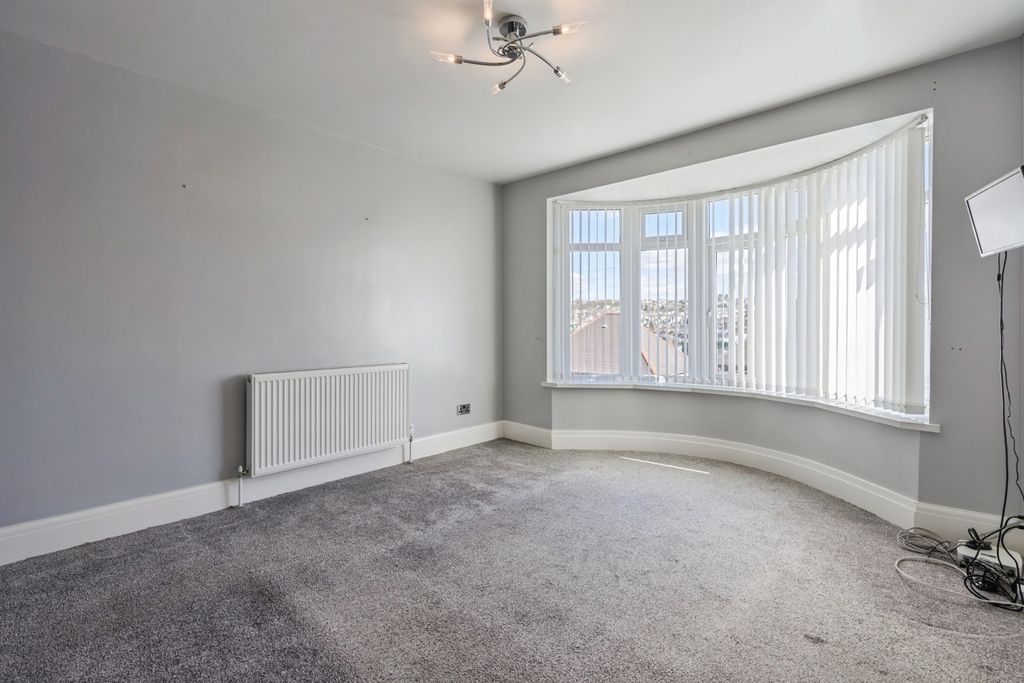 Property photo 3 of 20 Pbox-Img.Jpg