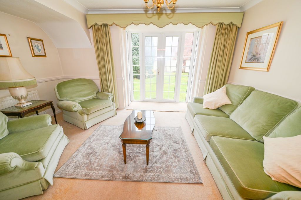 Property photo 3 of 21 Photo 17