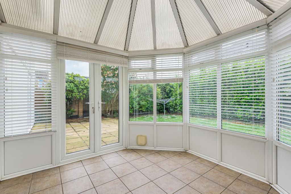 Property photo 2 of 12 Conservatory