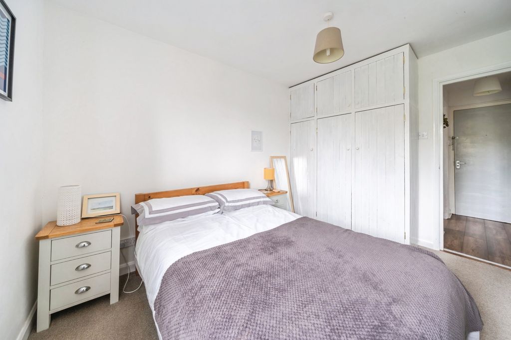 Additional image 8 of 2 bed flat for saleStreatfield Road, Heathfield, East Sussex TN21