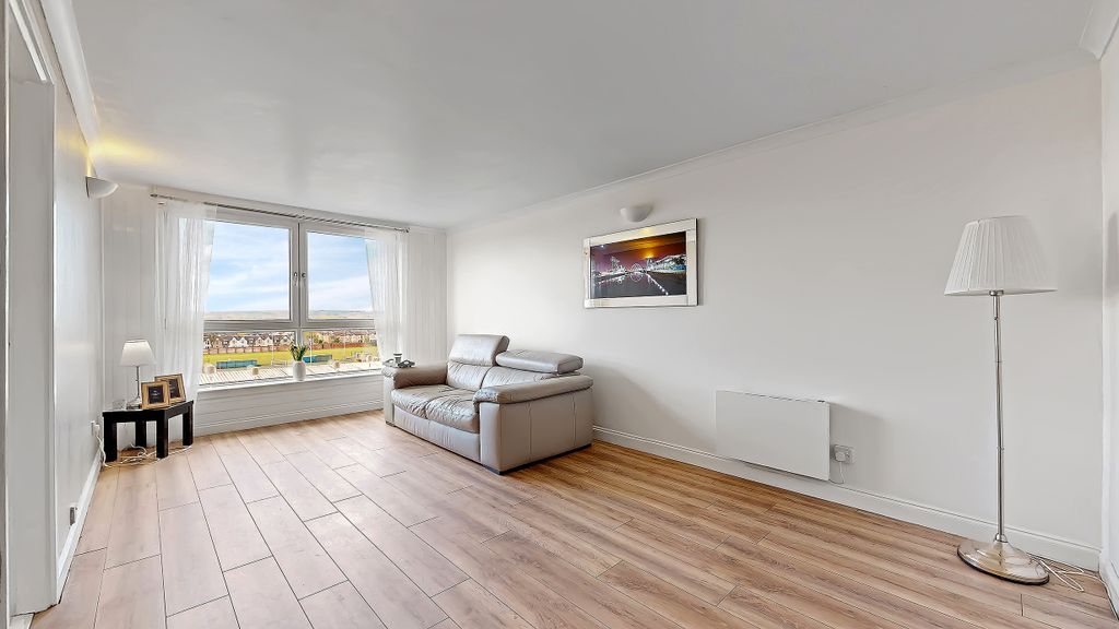 Property photo 2 of 25 14-Print-136B Southbrae Drive_21