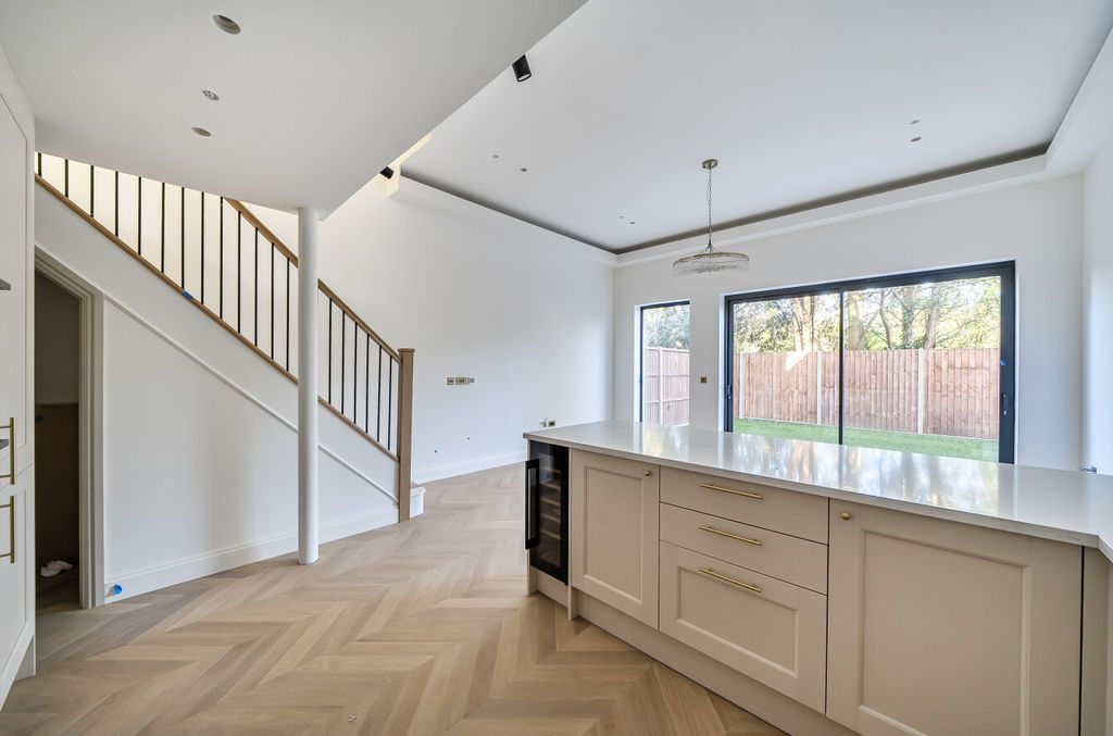 Property photo 2 of 16 Photo 15