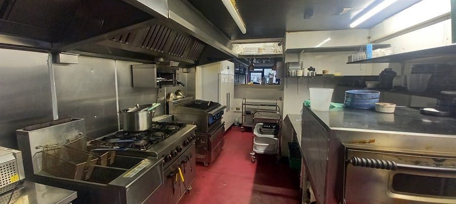 Property photo 3 of 3 431 Upper Richmond Rd Int2.Jpg