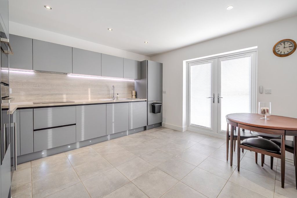 Property photo 3 of 15 Picture No. 04