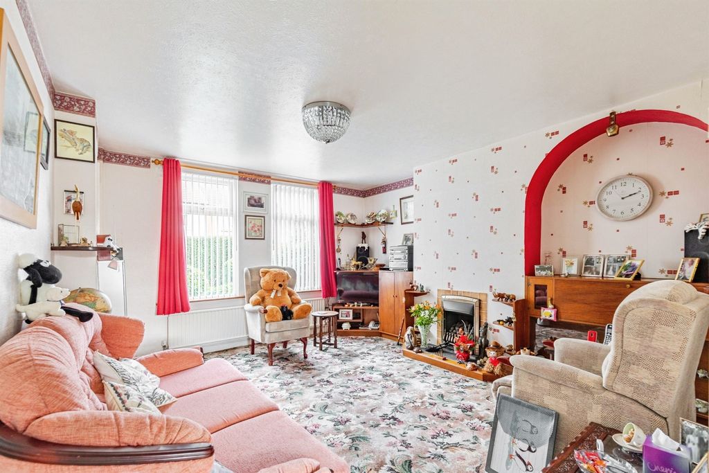 Property photo 2 of 19