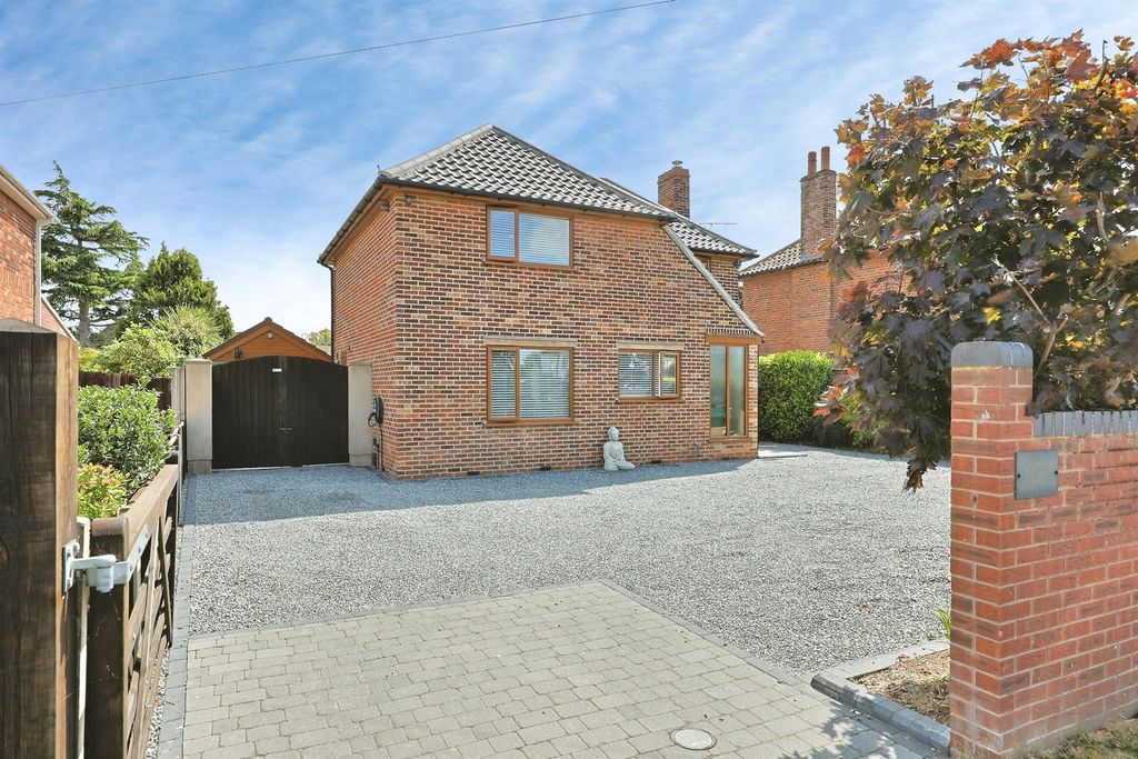 Property photo 1 of 27