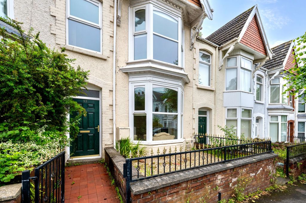 Property photo 1 of 24