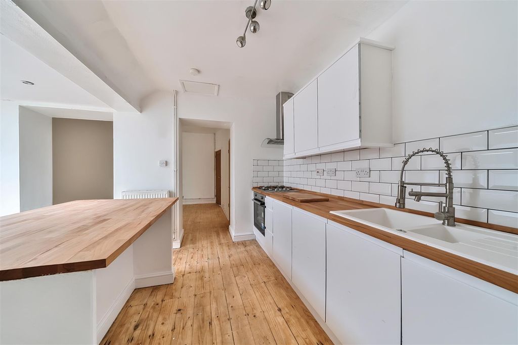 Property photo 1 of 17 1309606-8-684Acc6B9Ad11.Jpg