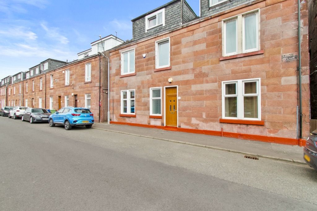 Property photo 2 of 32