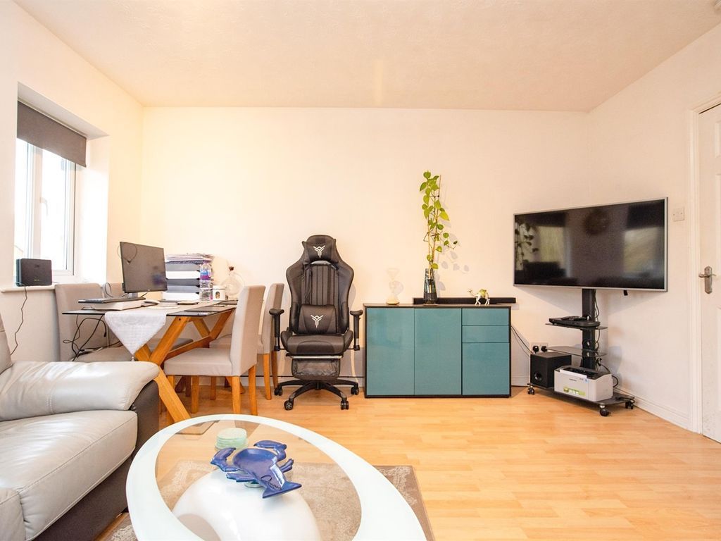 Property photo 3 of 13