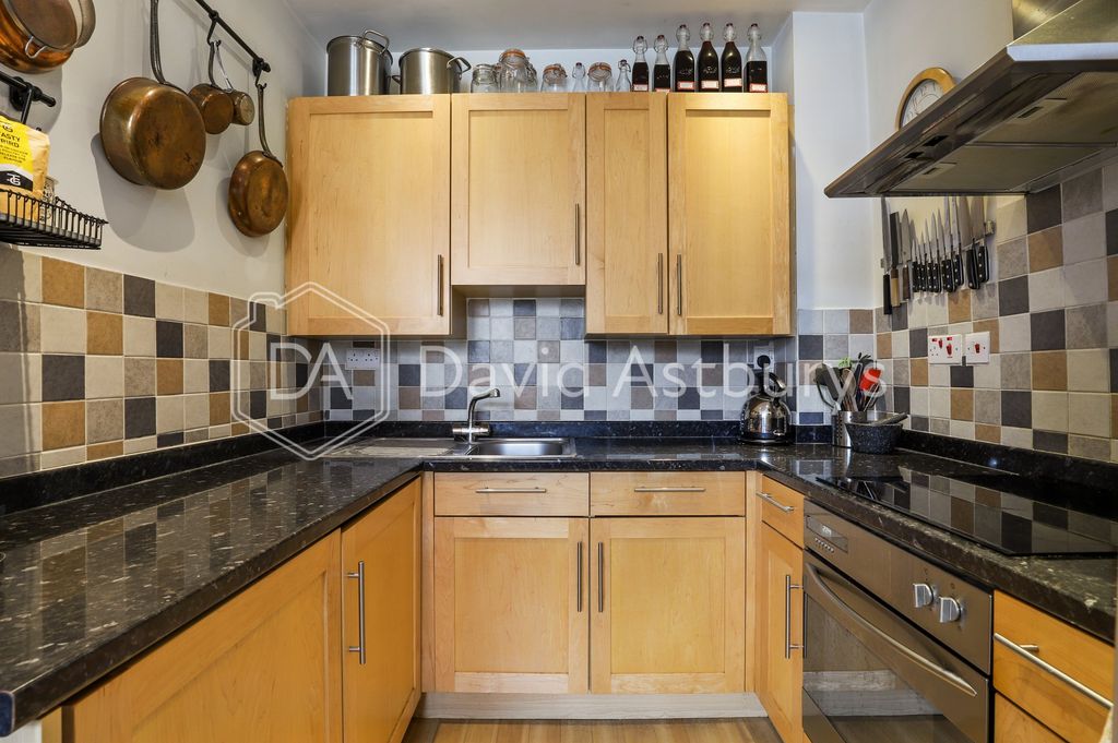 Property photo 3 of 9