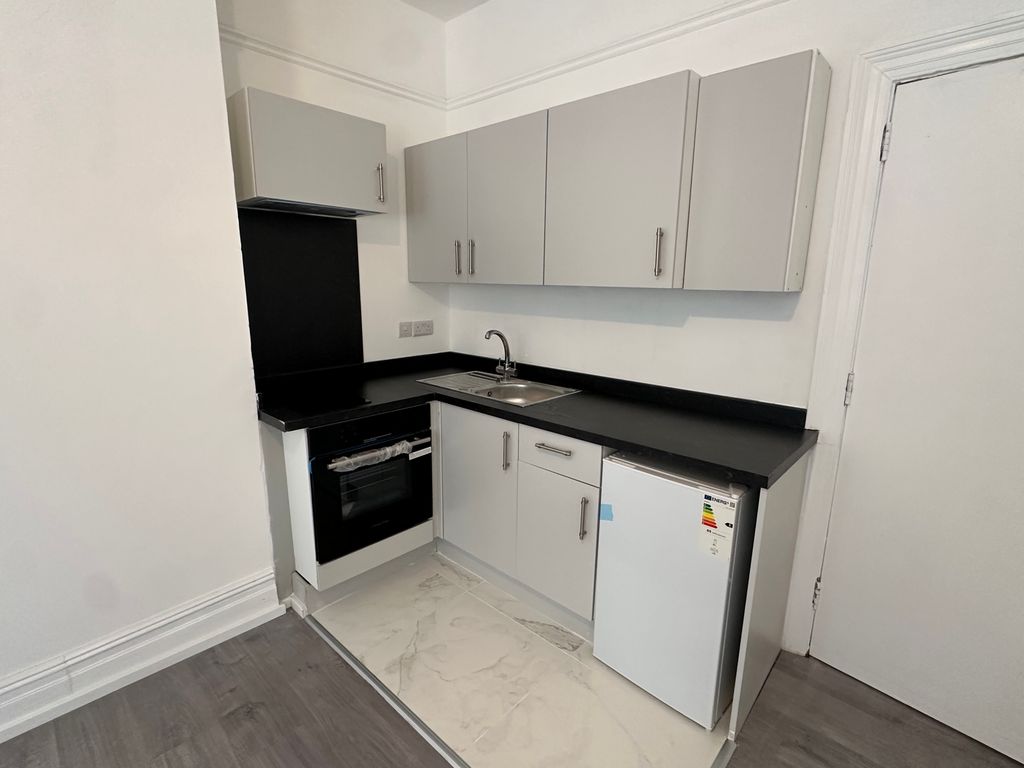 Property photo 3 of 4 Img_1766