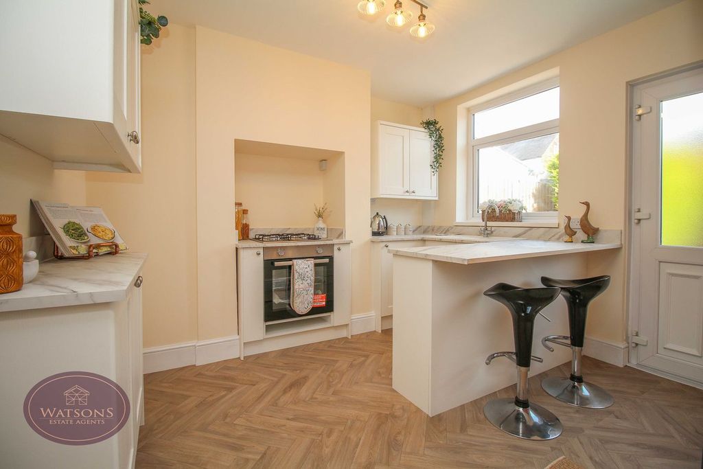 Property photo 3 of 23