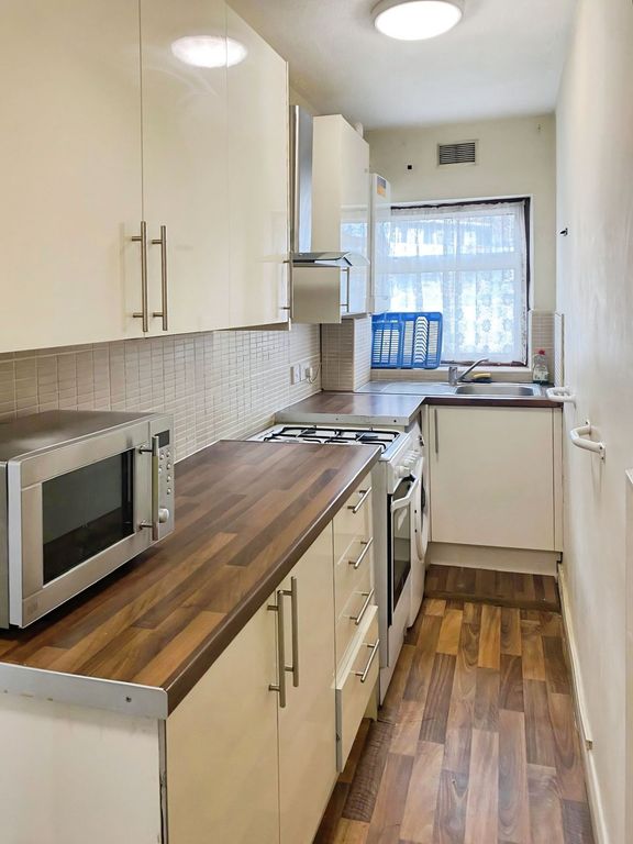 Property photo 2 of 5