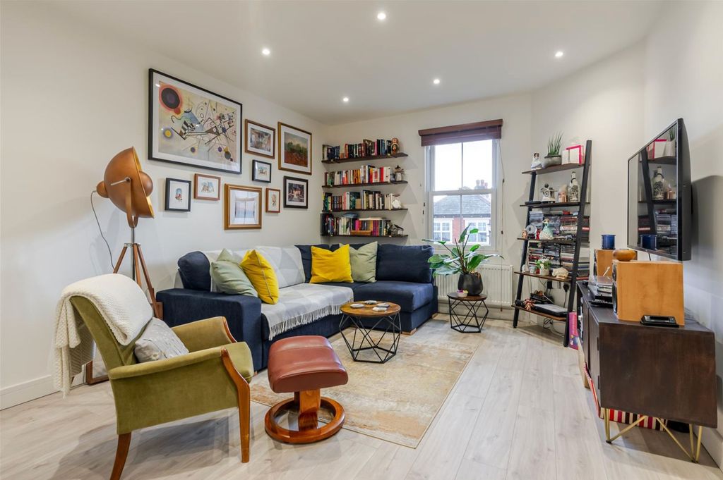 Property photo 2 of 7