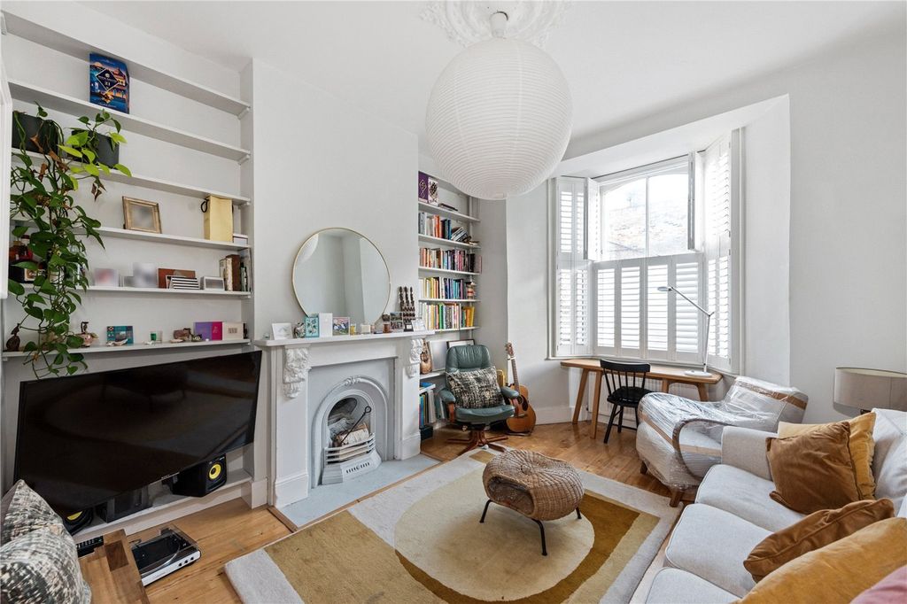 Property photo 2 of 13 Picture No. 18