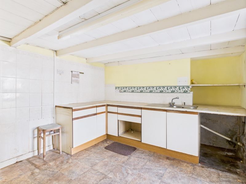Property photo 2 of 13 Kitchen