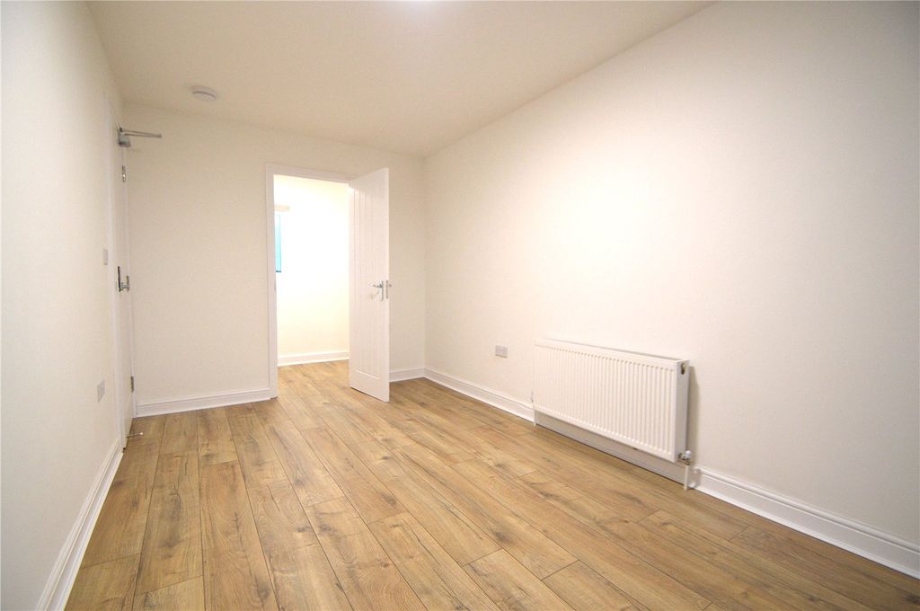 Property photo 3 of 10 Picture No. 04