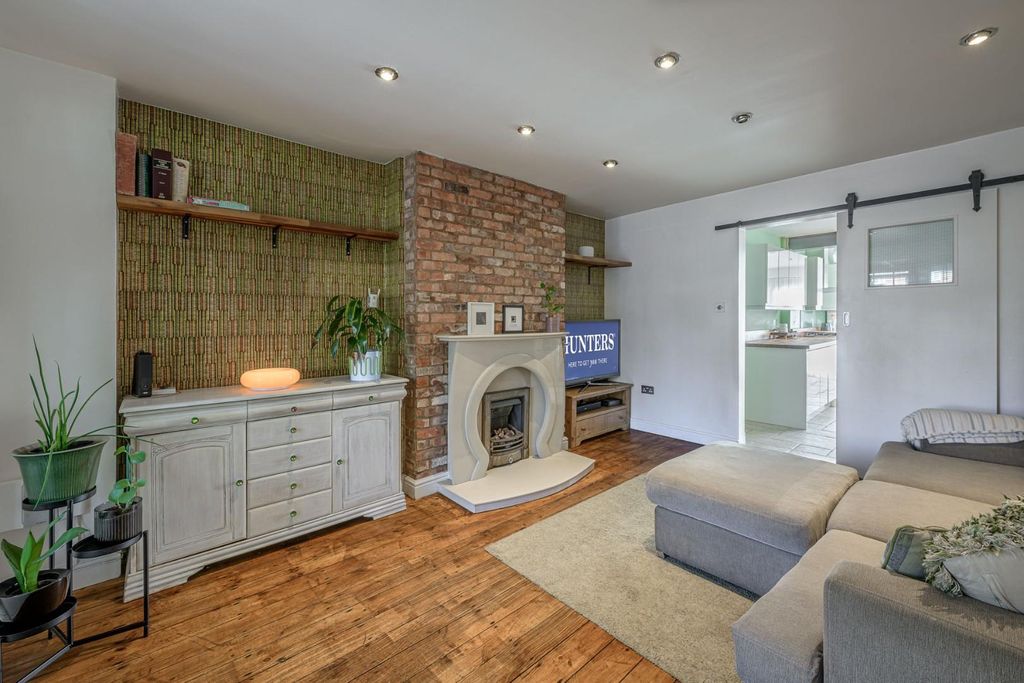 Property photo 1 of 23 Front Reception Room 1
