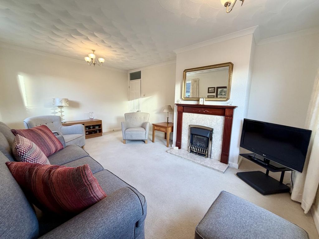 Property photo 2 of 18 Living Room