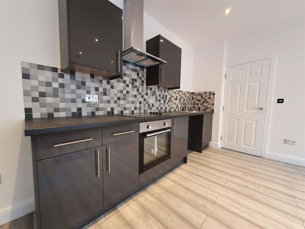 Property photo 1 of 5 Kitchen