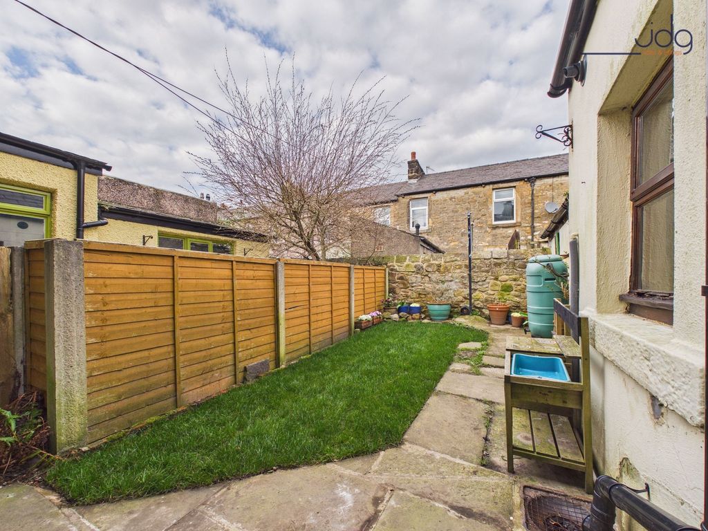 Property photo 2 of 12 Garden