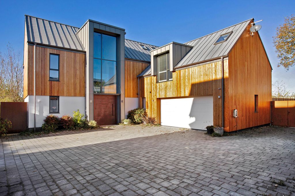 Property photo 1 of 22 Image