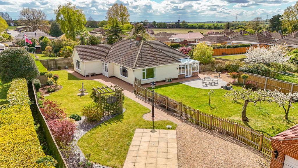 Property photo 1 of 41 5067740