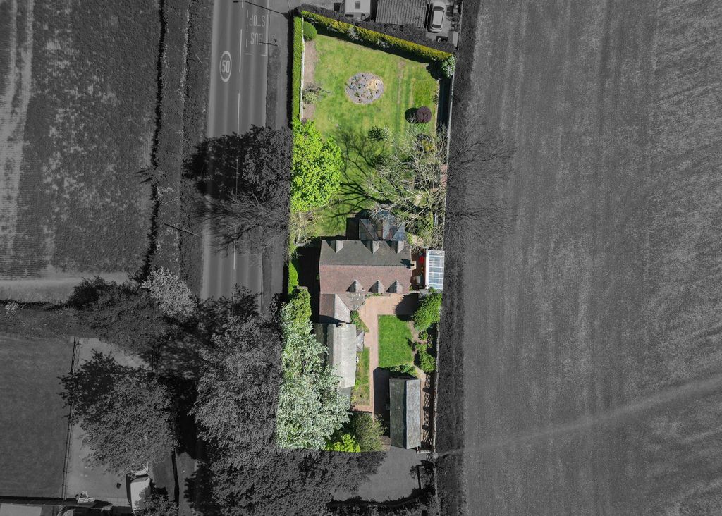 Property photo 2 of 35