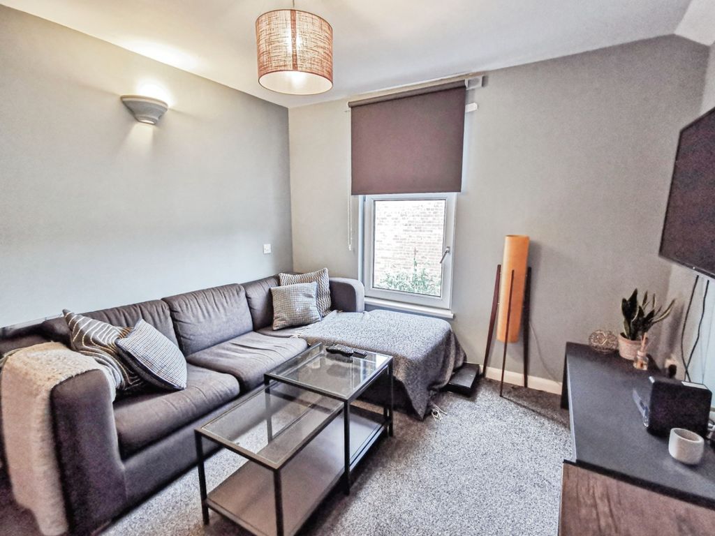 Property photo 3 of 5 5478182