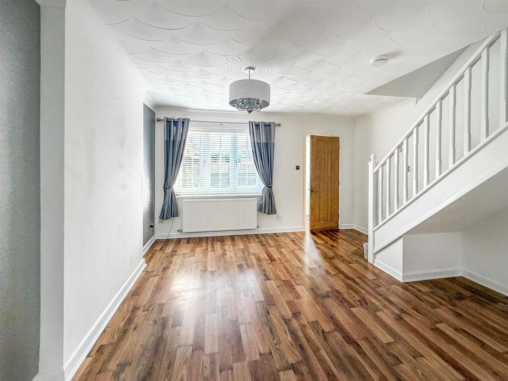 Property photo 2 of 10 Lounge