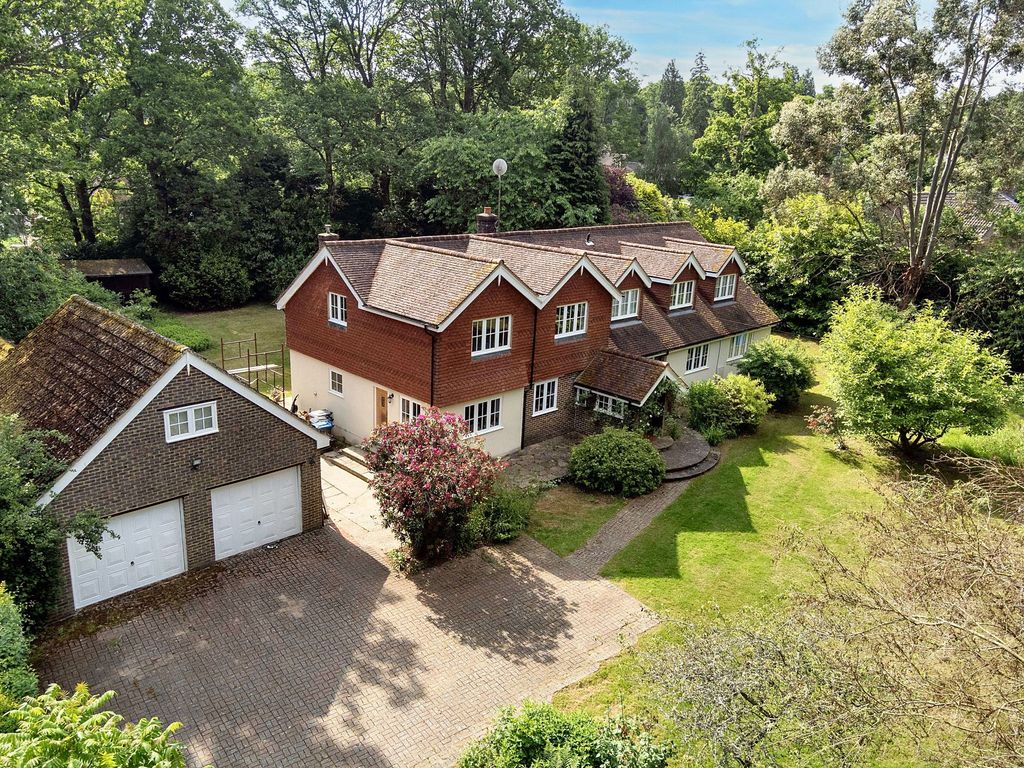 Property photo 1 of 30