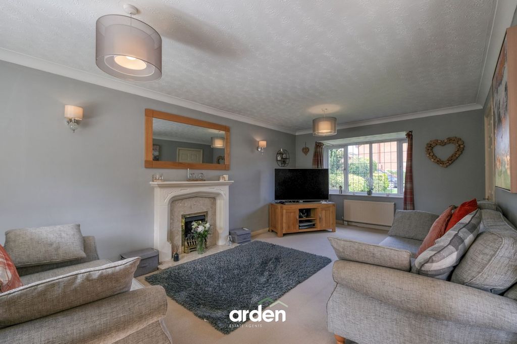 Property photo 3 of 18