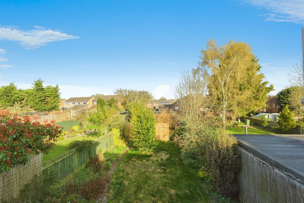 Property photo 2 of 16