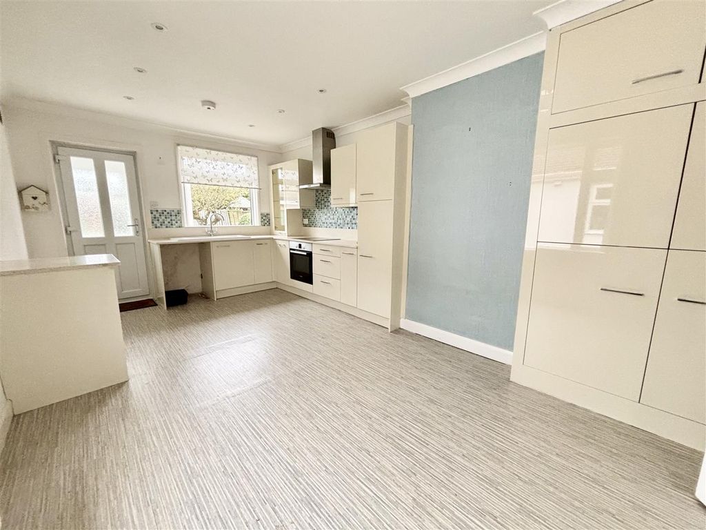 Property photo 3 of 12 Img_3482.Jpeg