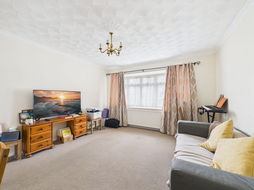 Property photo 3 of 7 Cam01984G0-Pr0544-Still005