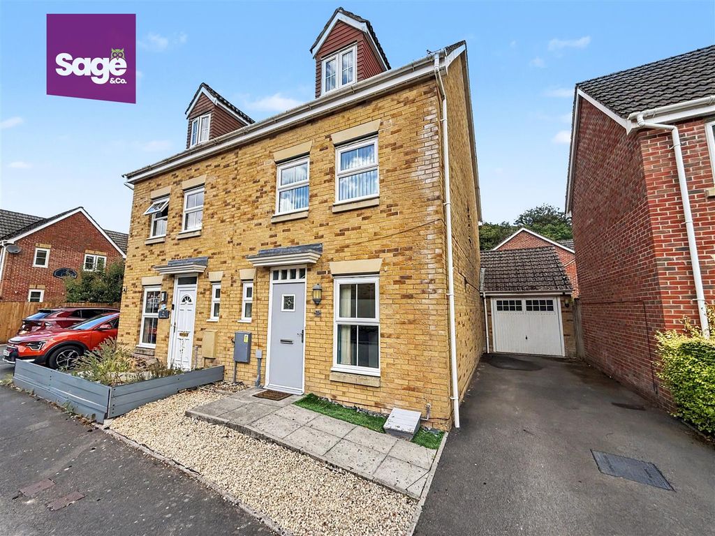 Property photo 1 of 31