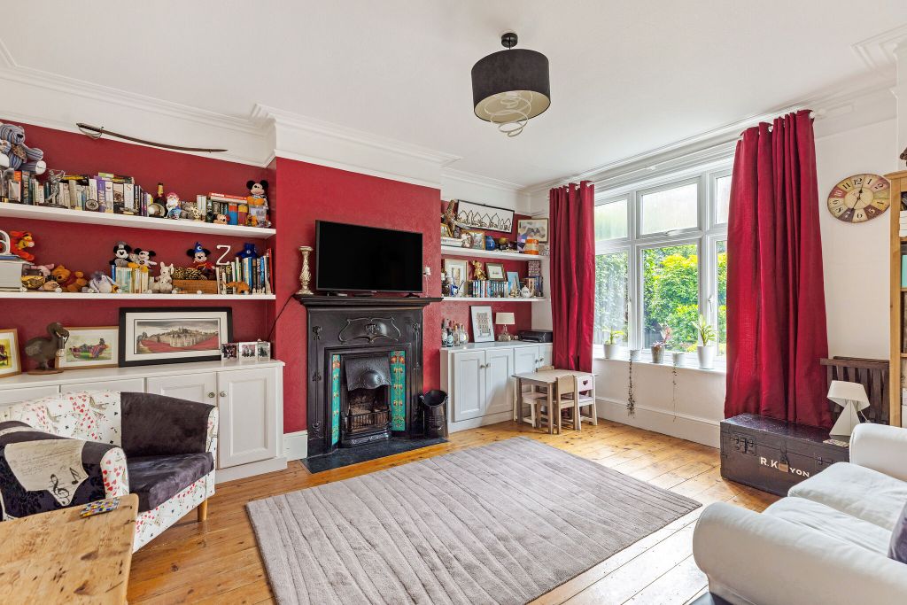 Property photo 1 of 9 Sitting Room