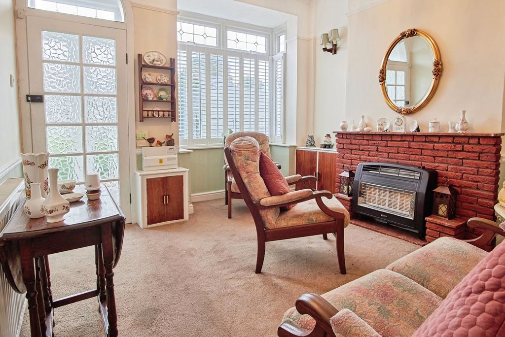 Property photo 2 of 19 Pbox-Img.Jpg