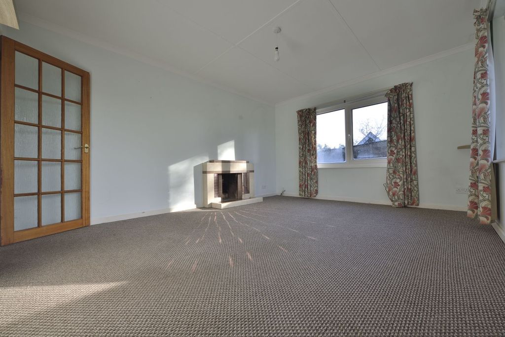 Property photo 3 of 25