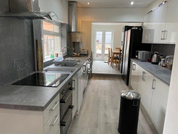 Property photo 2 of 17 Kitchen 1.Jpg