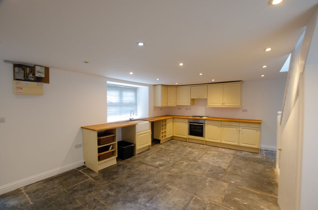 Property photo 3 of 7 Bankside-2
