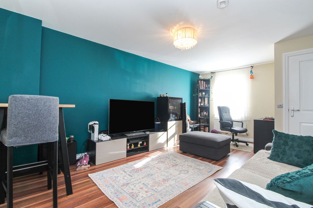 Property photo 2 of 18 Living Room