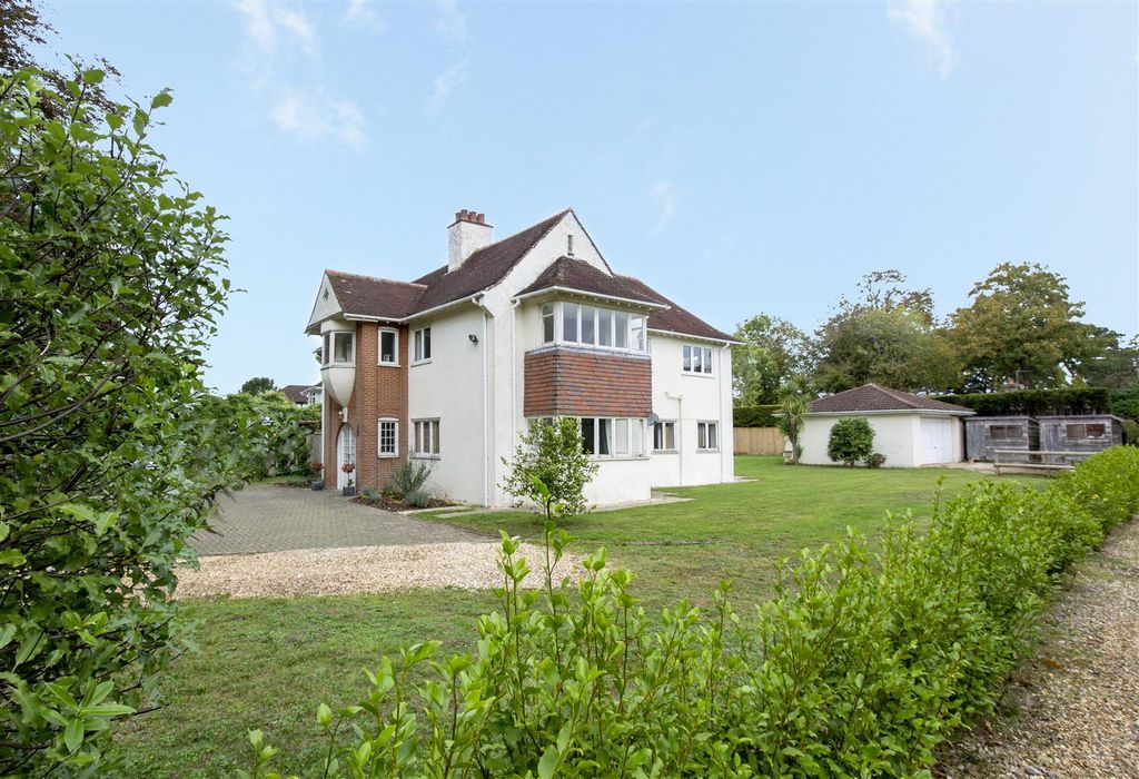 Property photo 1 of 16 1