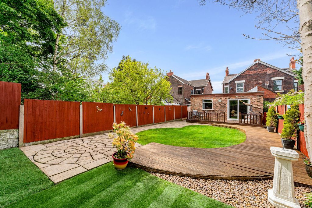 Property photo 2 of 47