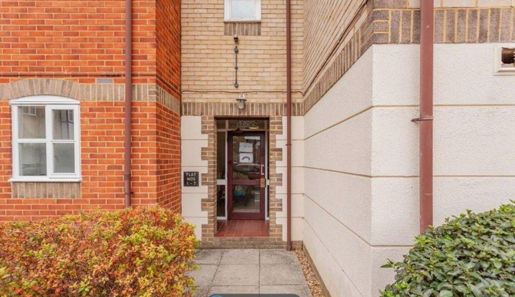 Property photo 2 of 14