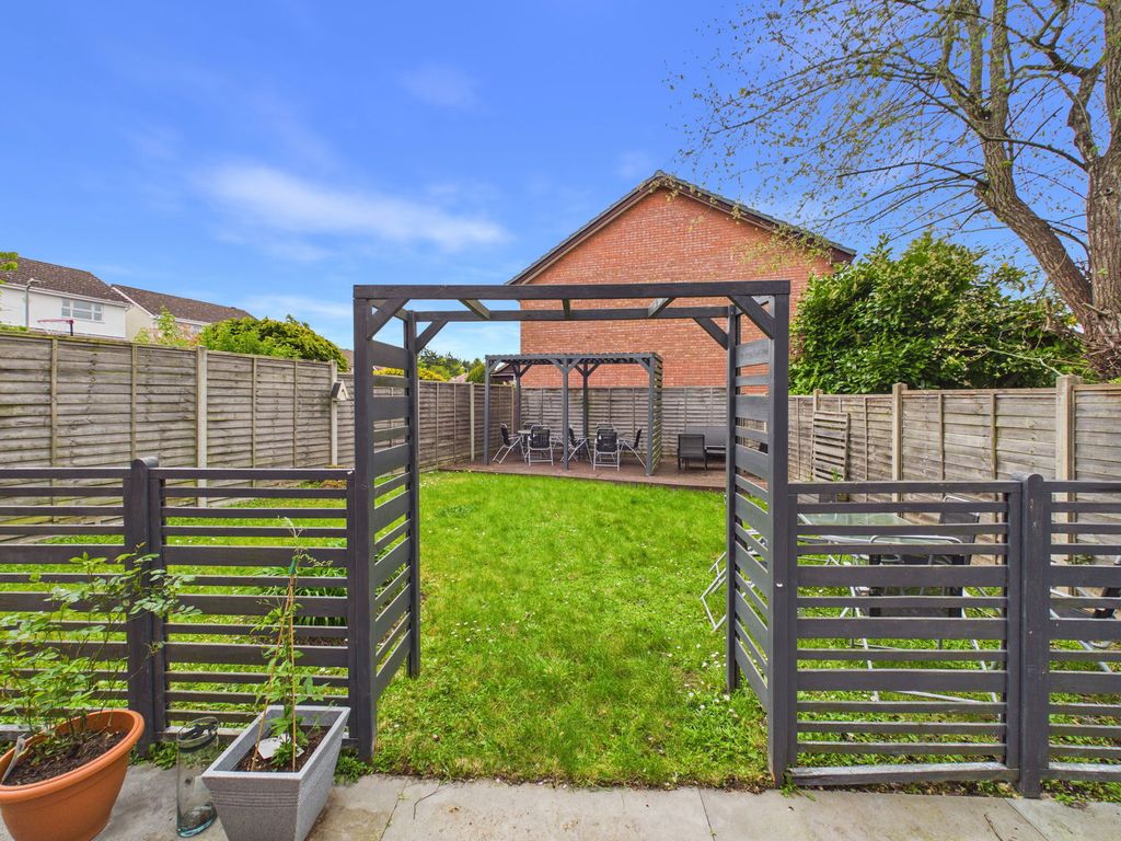 Property photo 2 of 11