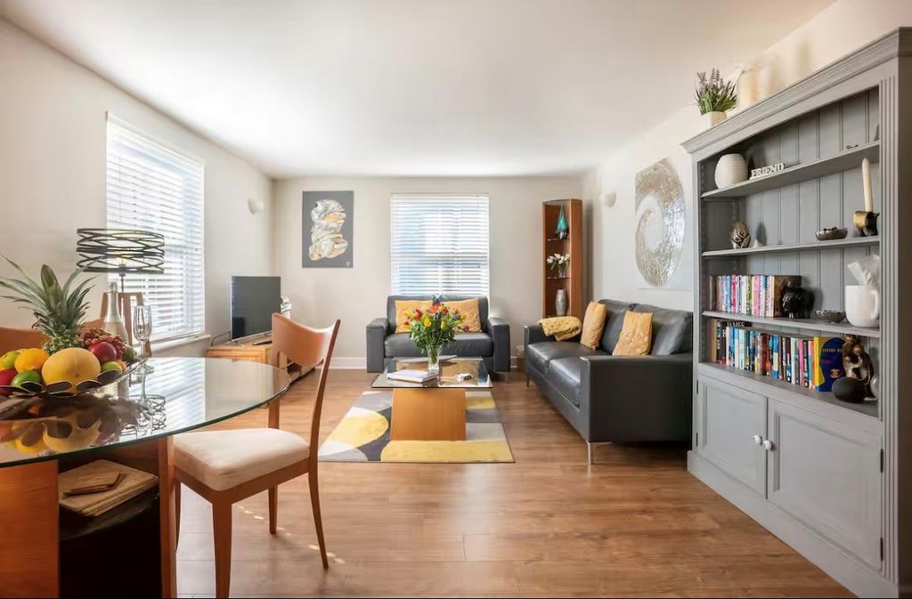 Property photo 2 of 7 Living Room