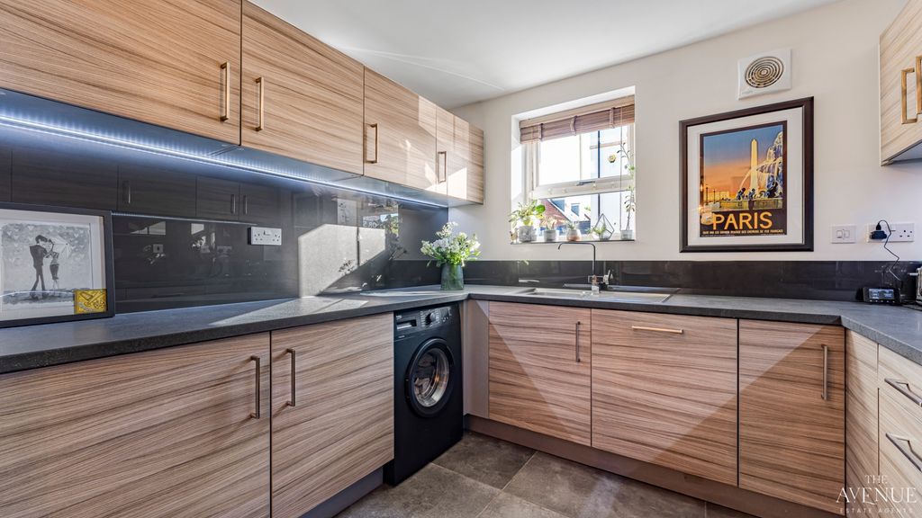 Property photo 3 of 26 5541833